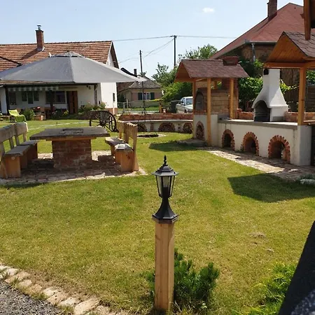 Pillango Apartement Nikla